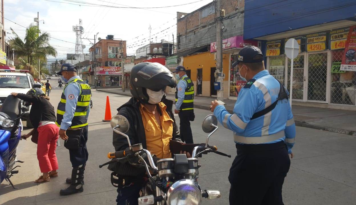 No parrillero de moto en Pitalito-Huila.