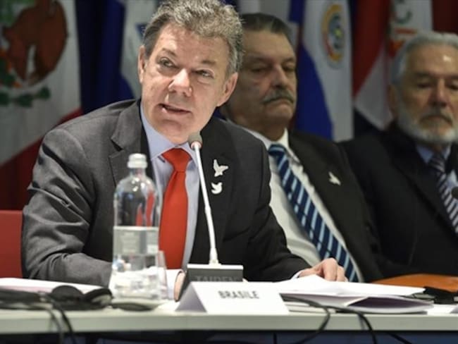 Las Farc no están fortalecidas respondió Santos a Uribe y al Procurador