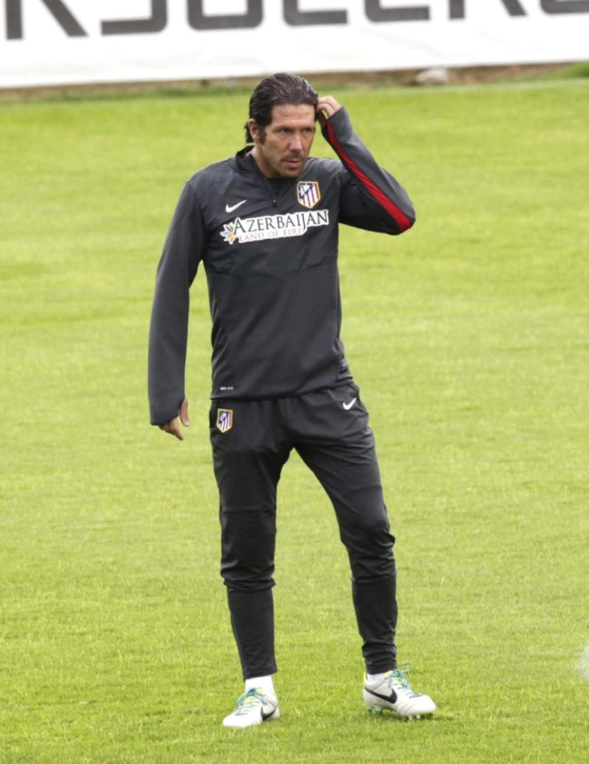 Diego Costa entrenó con su equipo en medio de la polémica que ha generado si será convocado a la Selección de España o Brasil.