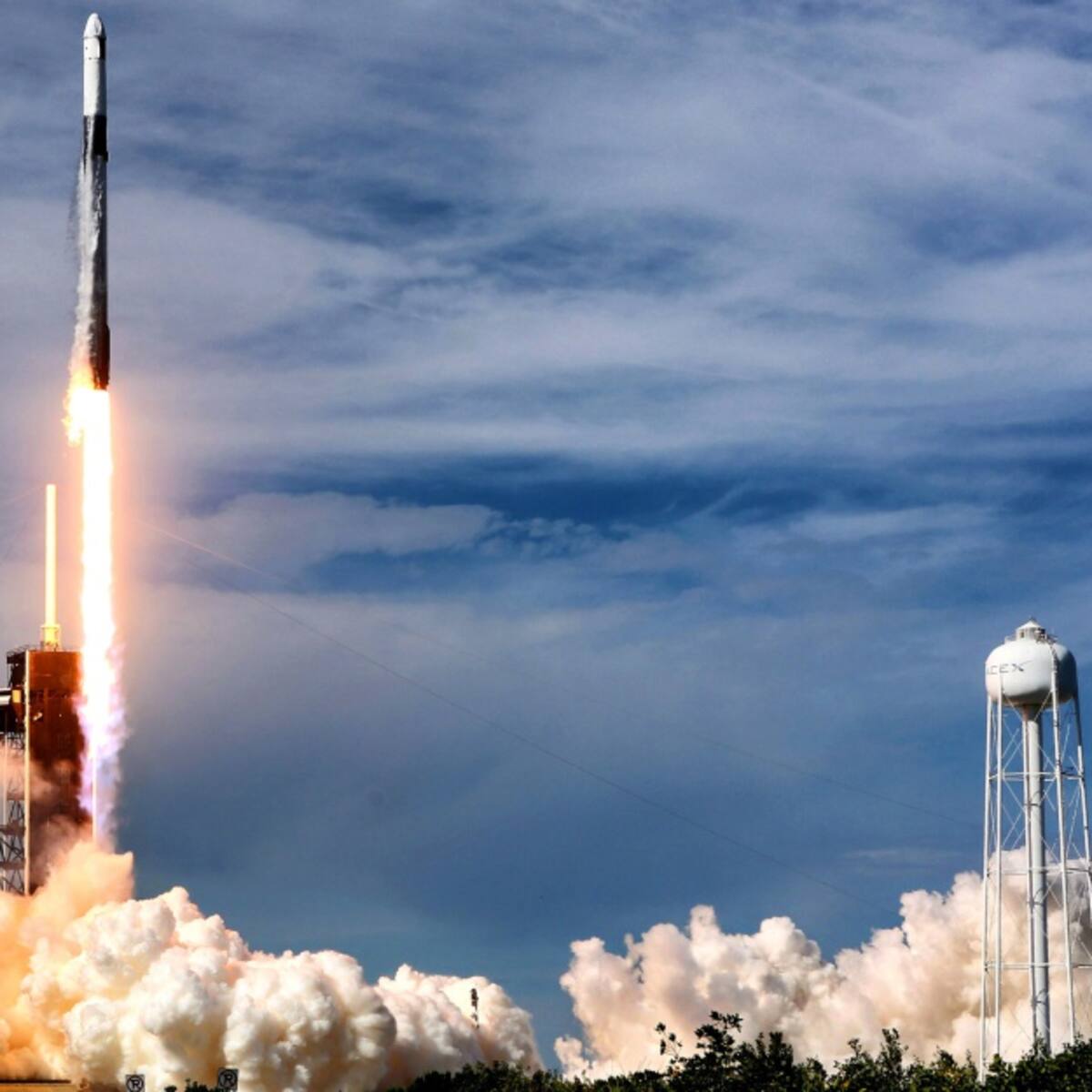 SpaceX no aterrizó como debía y estalló
