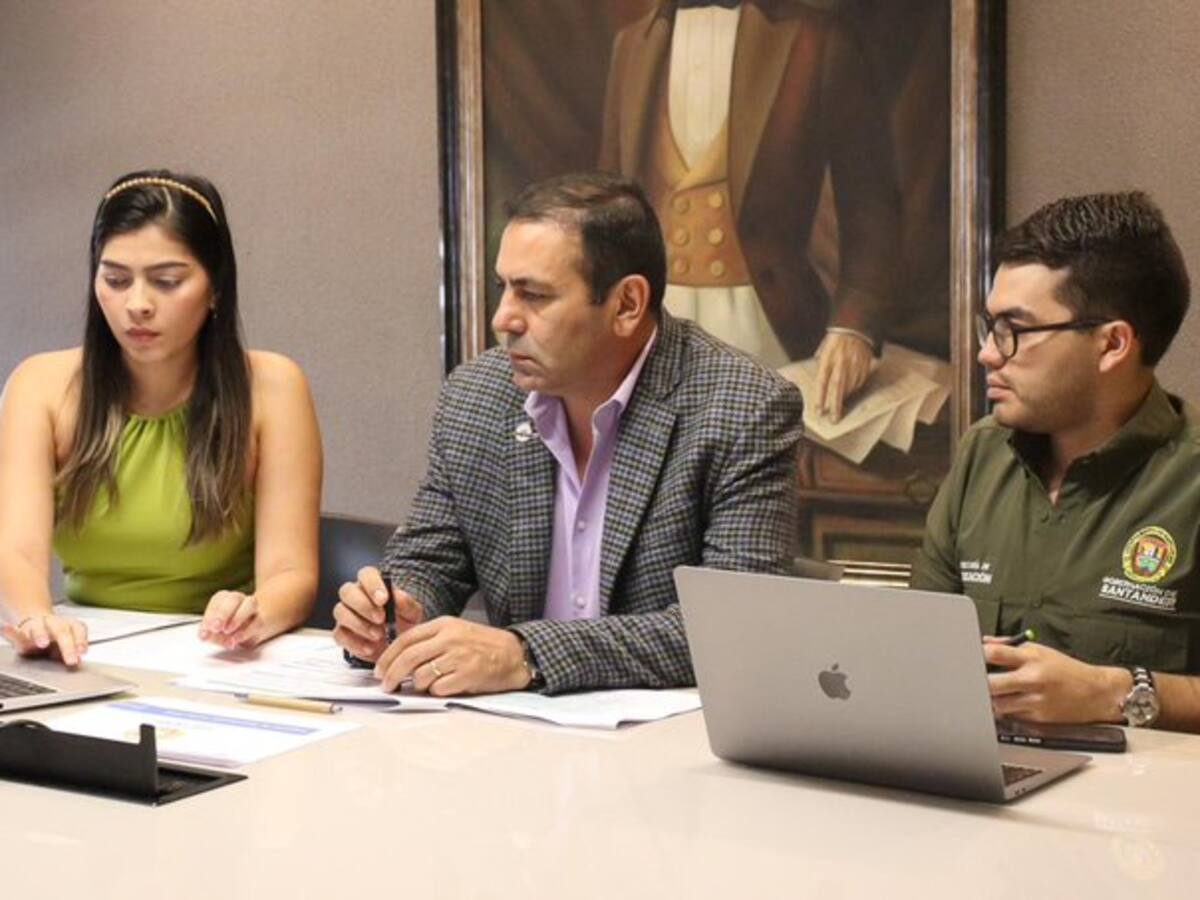 Se vienen embargos para 220 mil santandereanos: dura notificación del gobernador a los morosos