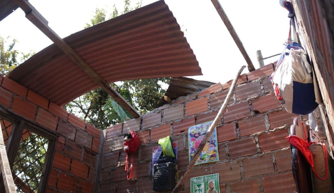 Las afectaciones del vendaval del martes pasado en Neiva siguen siendo atendidas por las autoridades. 