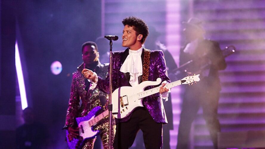 Bruno Mars revive su canción con una colaboración especial. Foto: Getty Images