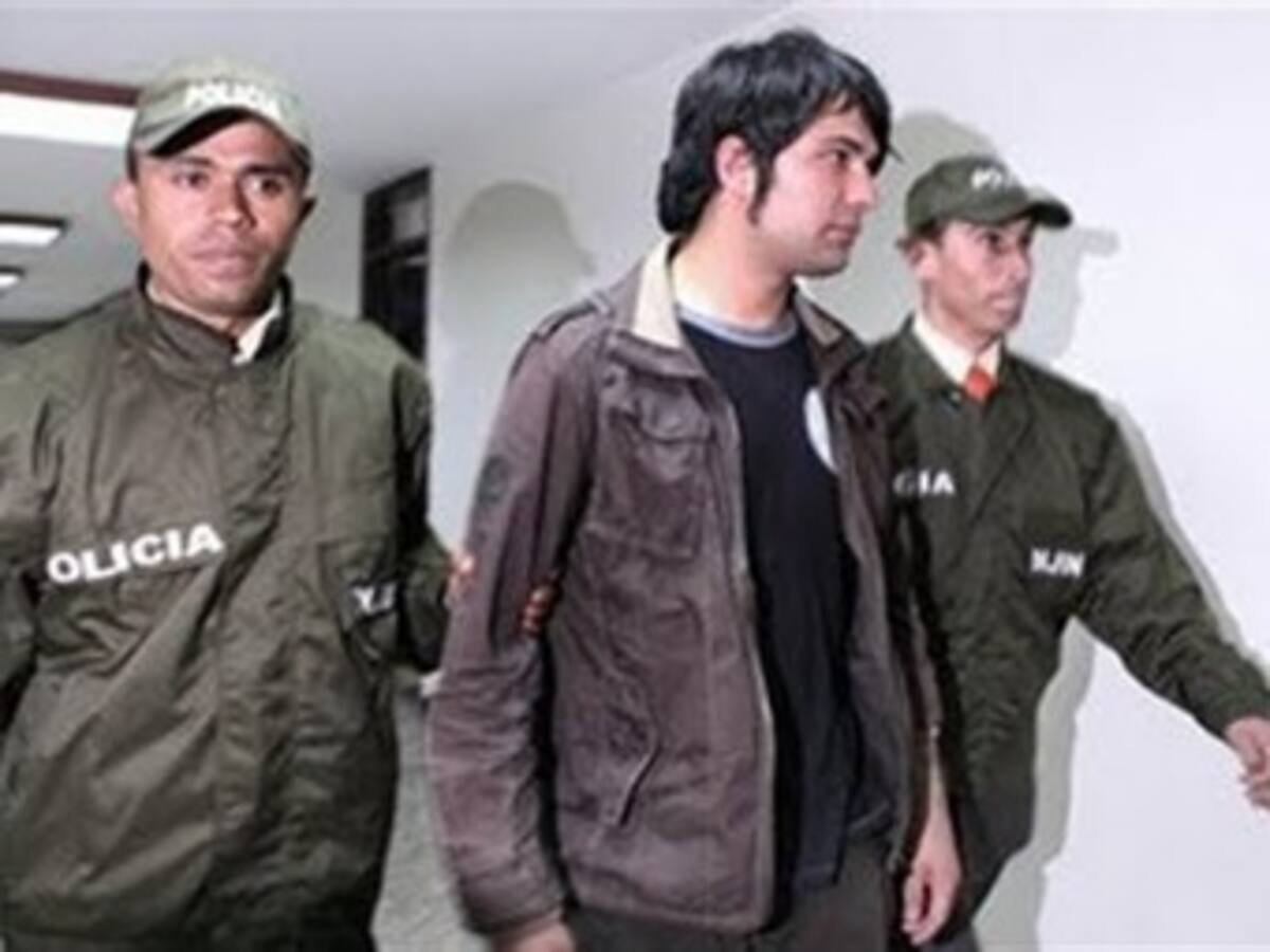 Fiscalía no acusó por terrorismo al joven que habría amenazado por Facebook a hijos del presidente