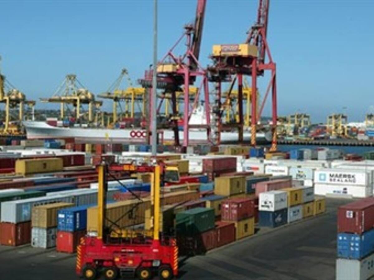 Santos revisará cobro arancel extraordinario a re-exportaciones desde Panamá