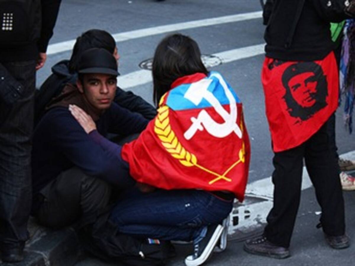 Miles de chilenos marcharon en el aniversario 38 del golpe militar