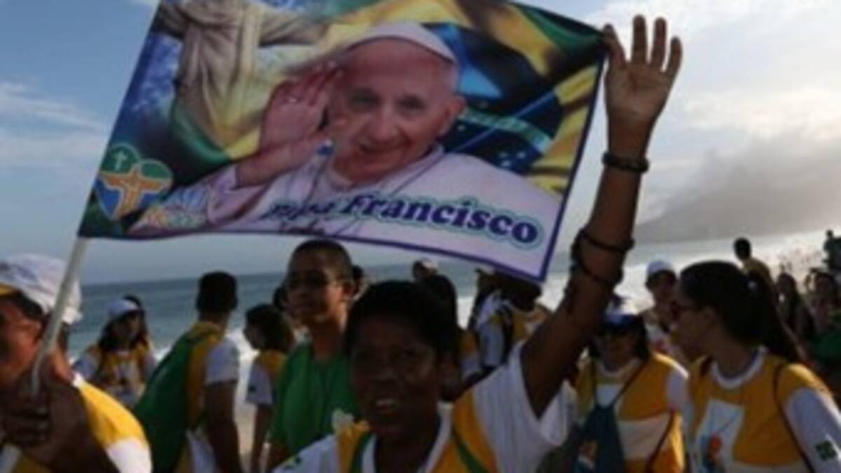 Miles de católicos inician Jornada Mundial de la Juventud en Brasil