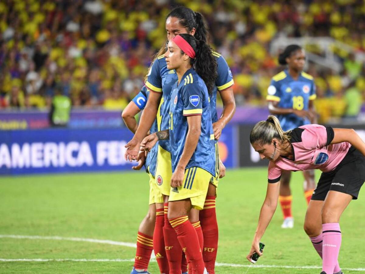 María Fortunato, una árbitra de garantías para la final de la Copa América