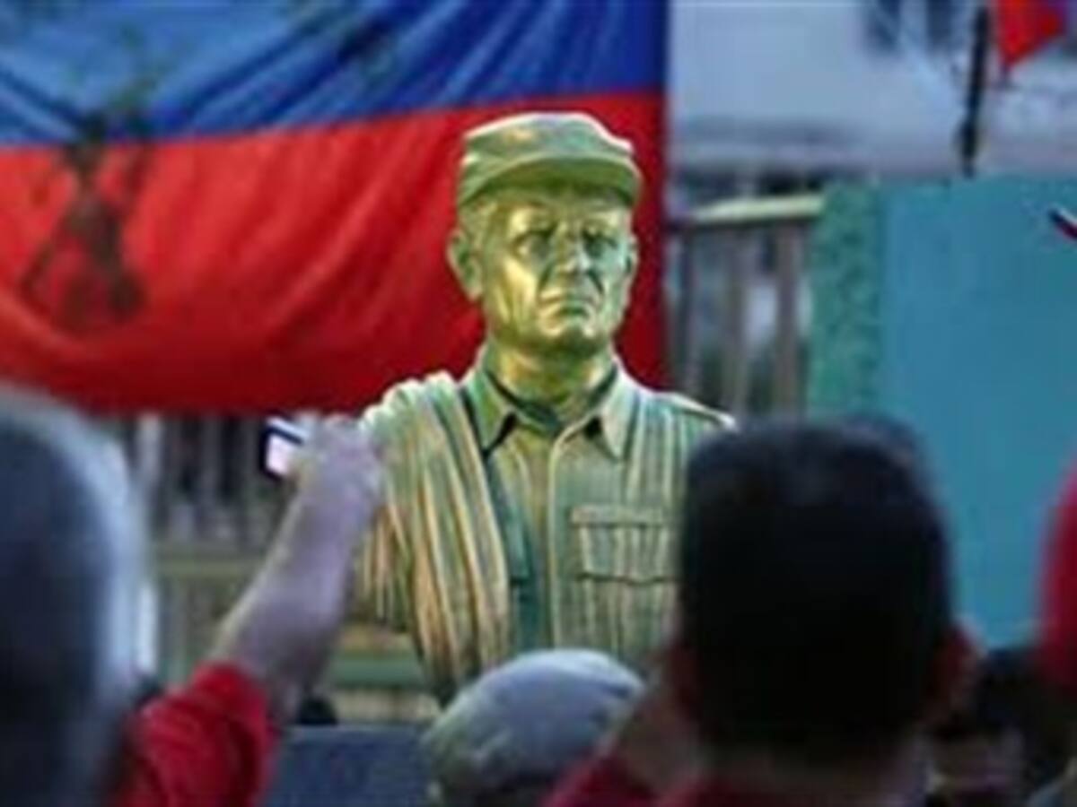 La Cancillería expresa indignación por homenaje a 'Tirofijo' en Caracas