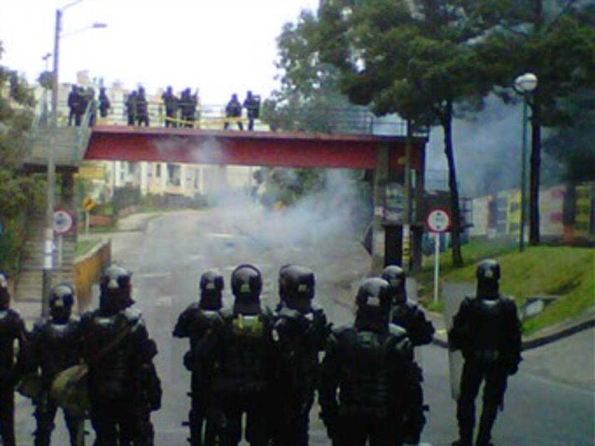 Entre dos y cuatro años de cárcel pagarían los responsables de disturbios en la Universidad Distrital