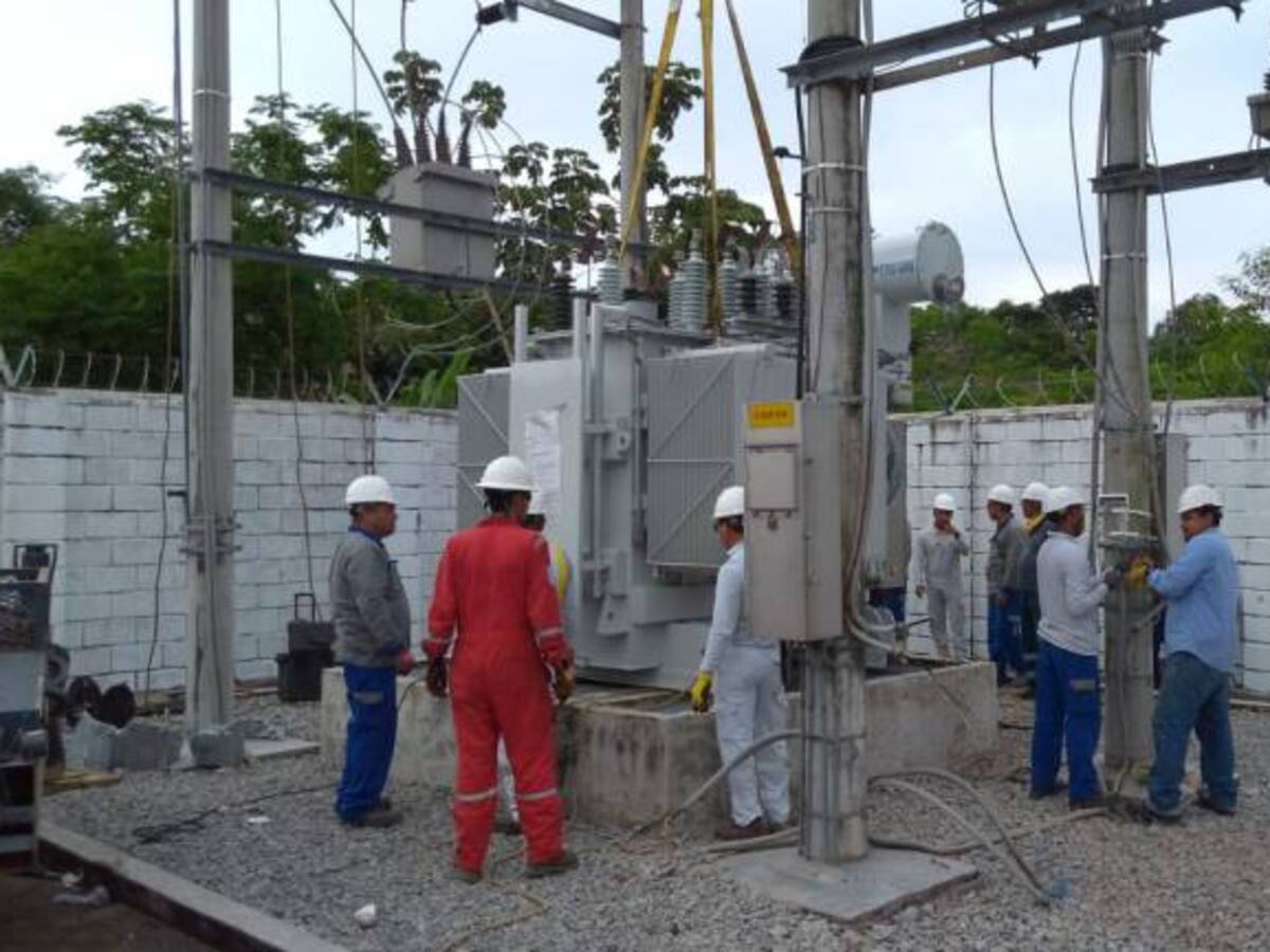 Instalan nuevo transformador en la subestación de Santa Rosa del Sur
