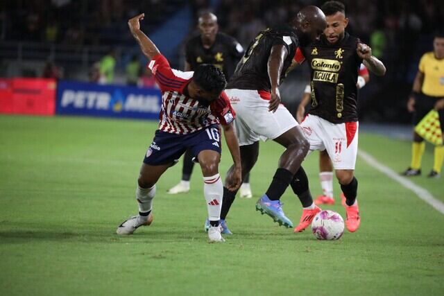 Junior de Barranquilla recibe al América de Cali en un juego válido por la fecha 15