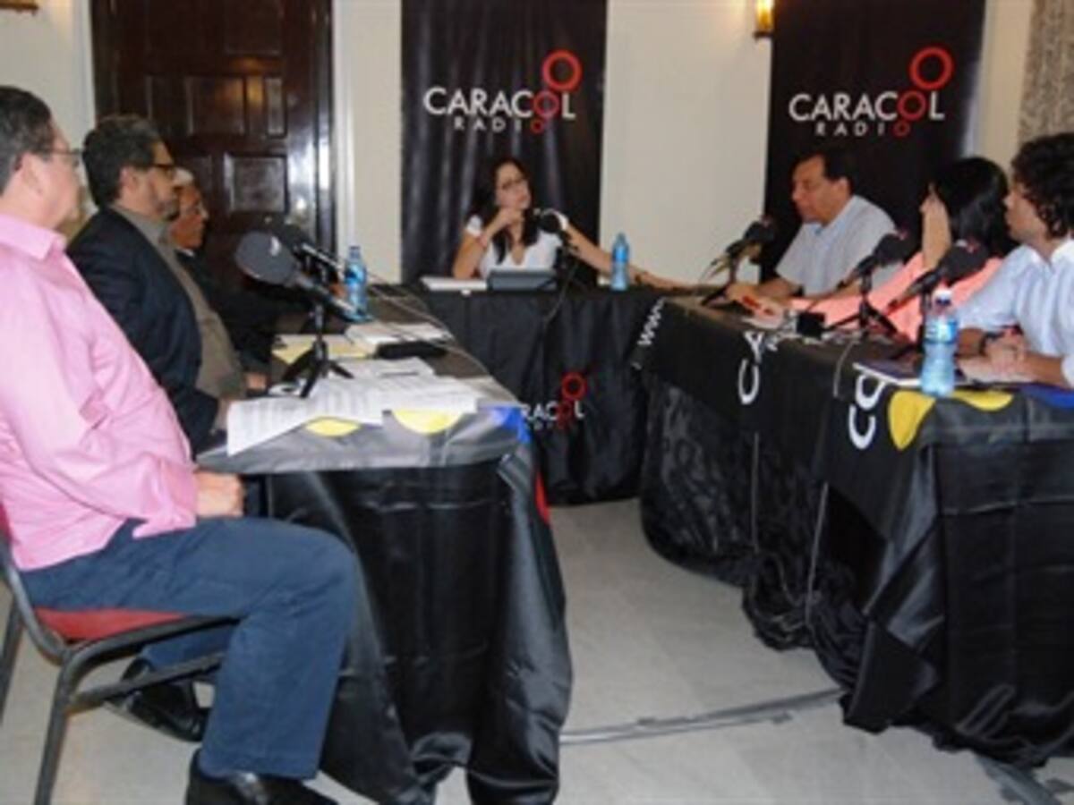 Panelistas del "Debate de la paz"