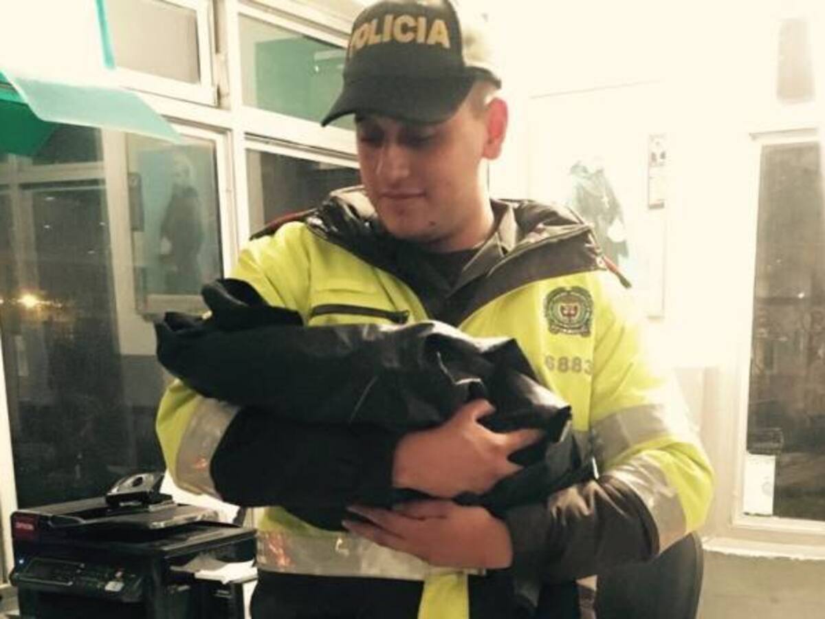 Patrullero atiende parto en un CAI de Pasto