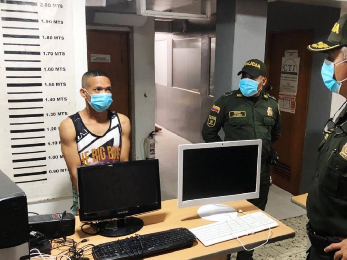 Recuperan elementos hurtados de un colegio y capturan al responsable