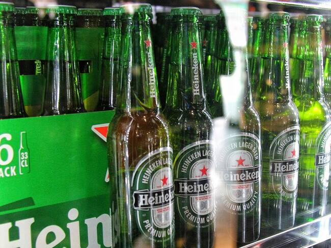 No se permitirá la venta y consumo de bebidas embriagantes en espacio público, terrazas y antejardines.