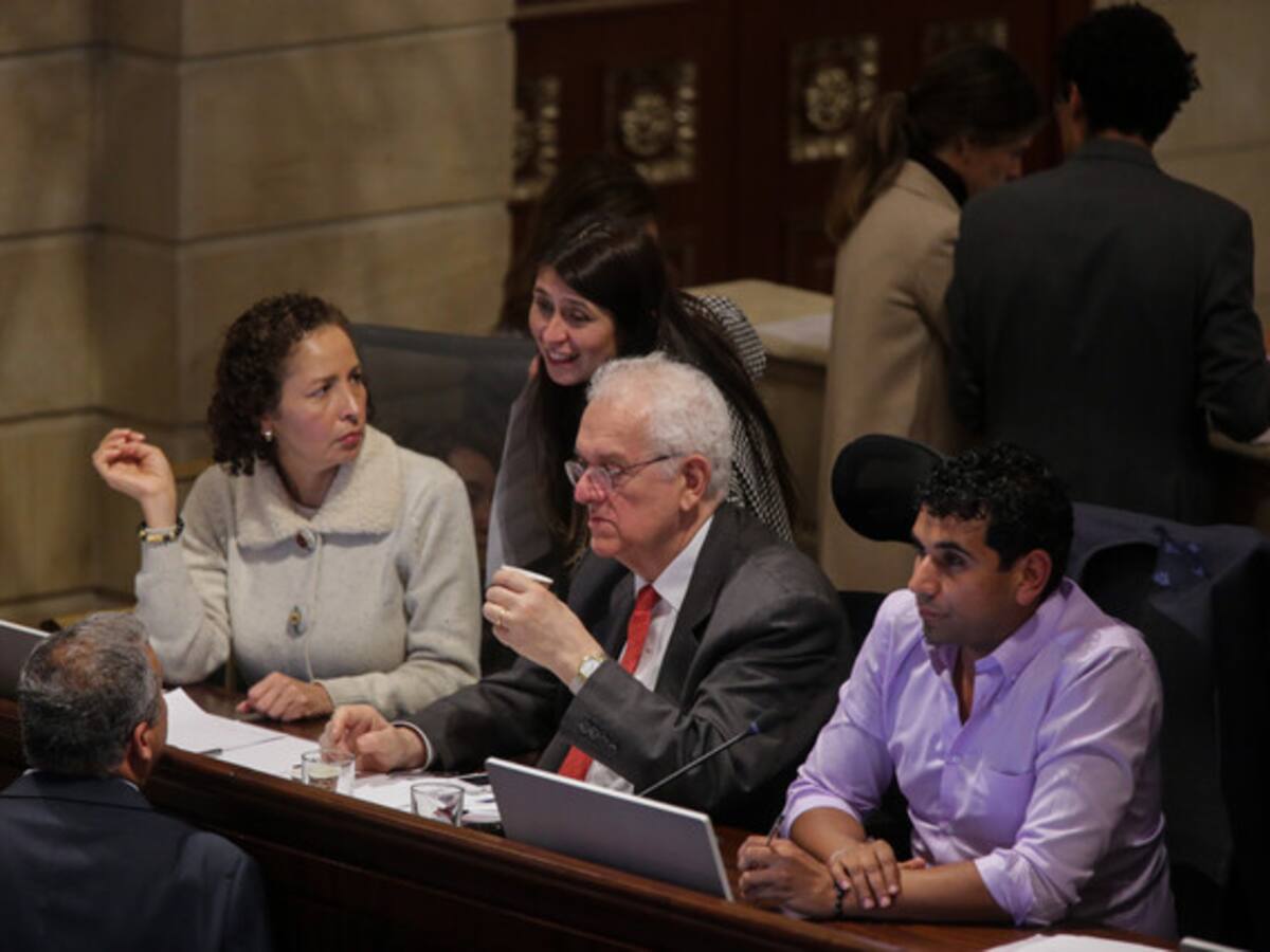 Reforma Tributaria: Cae el mico que beneficiaría a las megapensiones internacionales