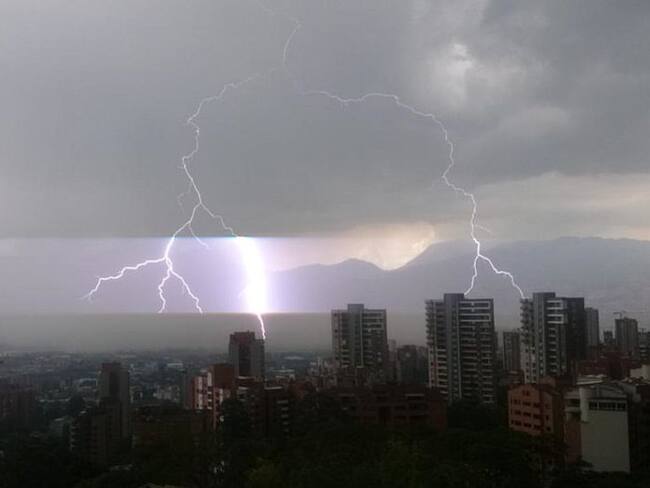Fuertes aguaceros en Medellín continuarán hasta noviembre