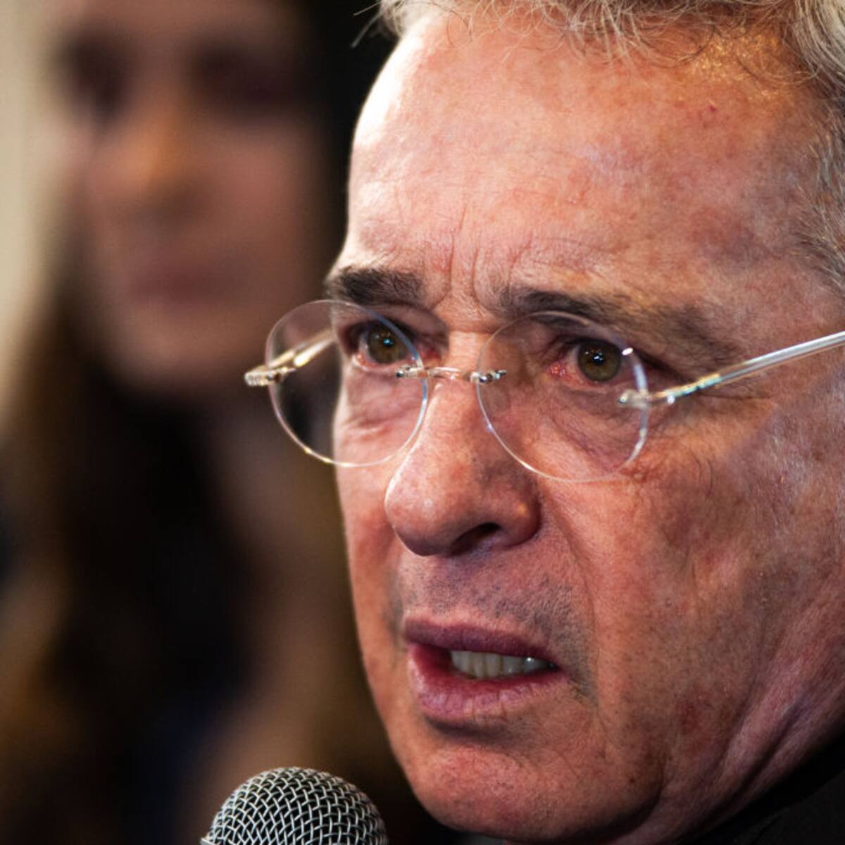 ¡Histórico! Expresidente Álvaro Uribe Vélez es condenado a 12 años de prisión domiciliaria
