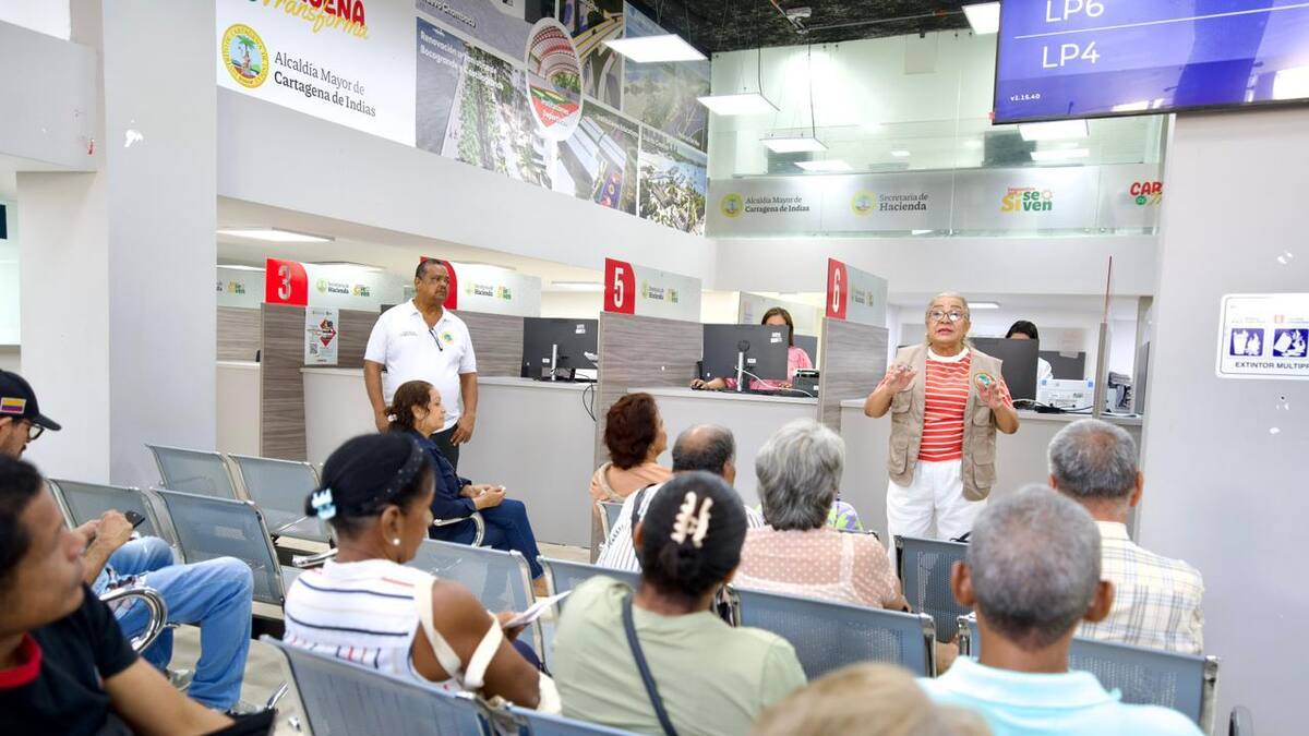 Cartageneros responden al llamado: masiva asistencia en el inicio de pagos del Predial 2026