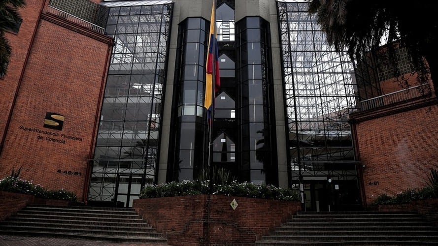 Alerta por seis falsos prestamistas que se presentan como vigilados por la Superfinanciera. Foto: Colprensa