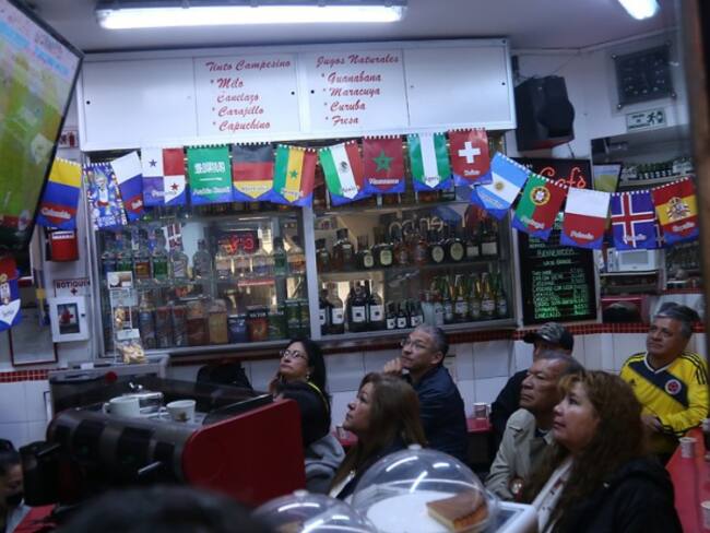 Ventas aumentan 35% en Bogotá por partidos de Colombia en el Mundial