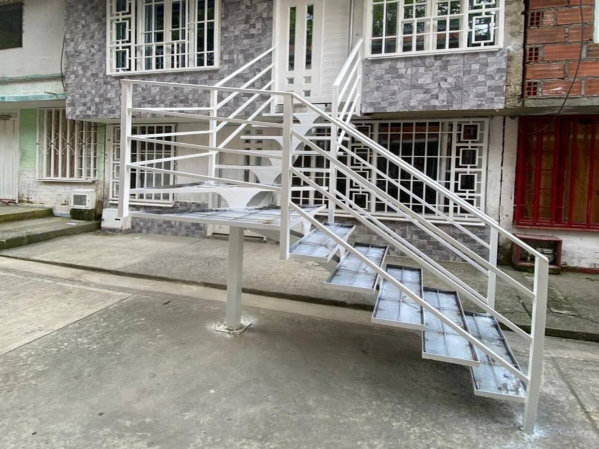 En Armenia se han registrado 8.000 casos por construcciones indebidas en espacio público