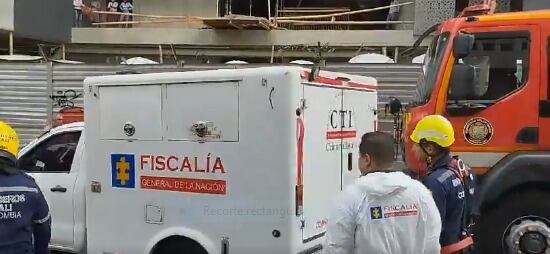 El CTI de la Fiscalía adelantó el levantamiento del cuerpo del obrero sepultado por un alud de tierra.