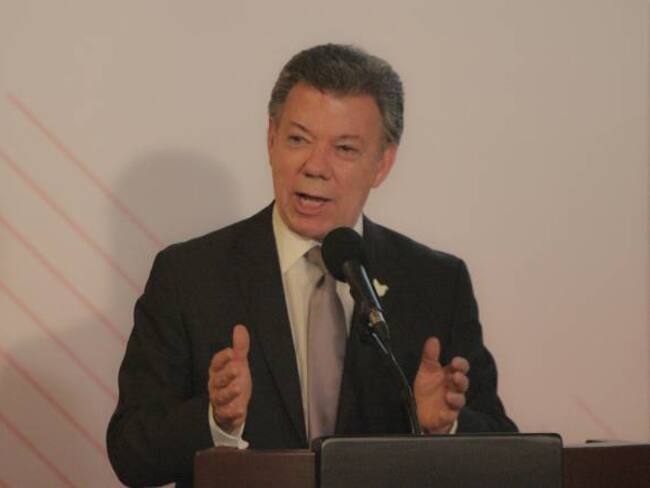 Santos se reúne con Consejo Gremial por temas de paz y crisis económica