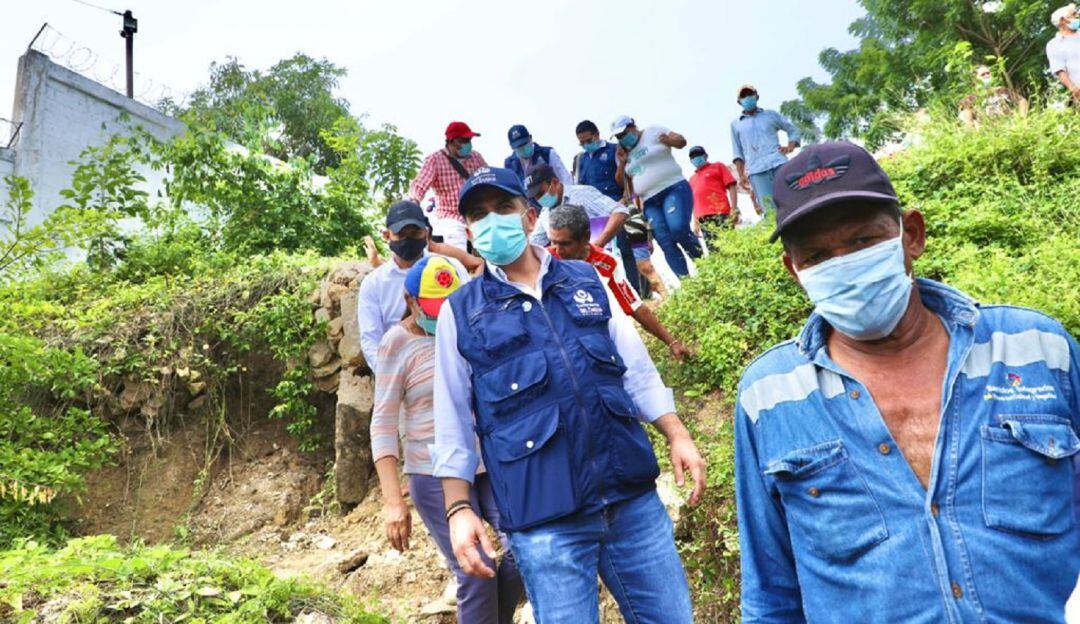 500 viviendas del barrio El Prado presentan graves afectaciones con filtraciones de agua, aberturas en placas y daños en infraestructura de servicios