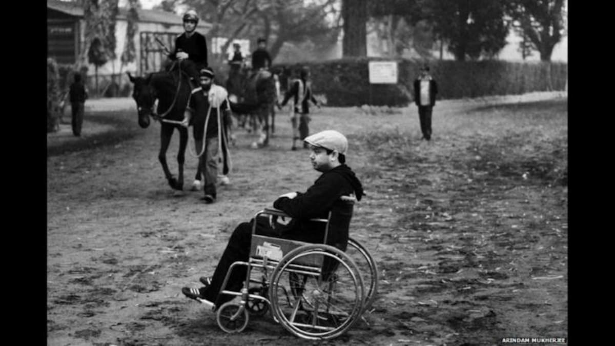 Rutherford Alford fue un gran jinete, pero quedó paralítico tras sufrir un accidente. Ahora tiene caballos, lo que le permite dedicarse a las carreras.