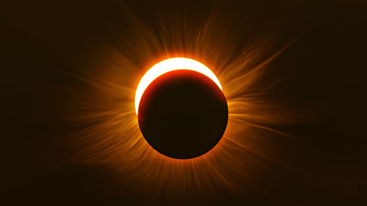 MÉDICO EDGAR RODRÍGUEZ CANTILLO HABLANDO SOBRE RECOMENDACIONES PARA VER UN ECLIPSE SOLAR