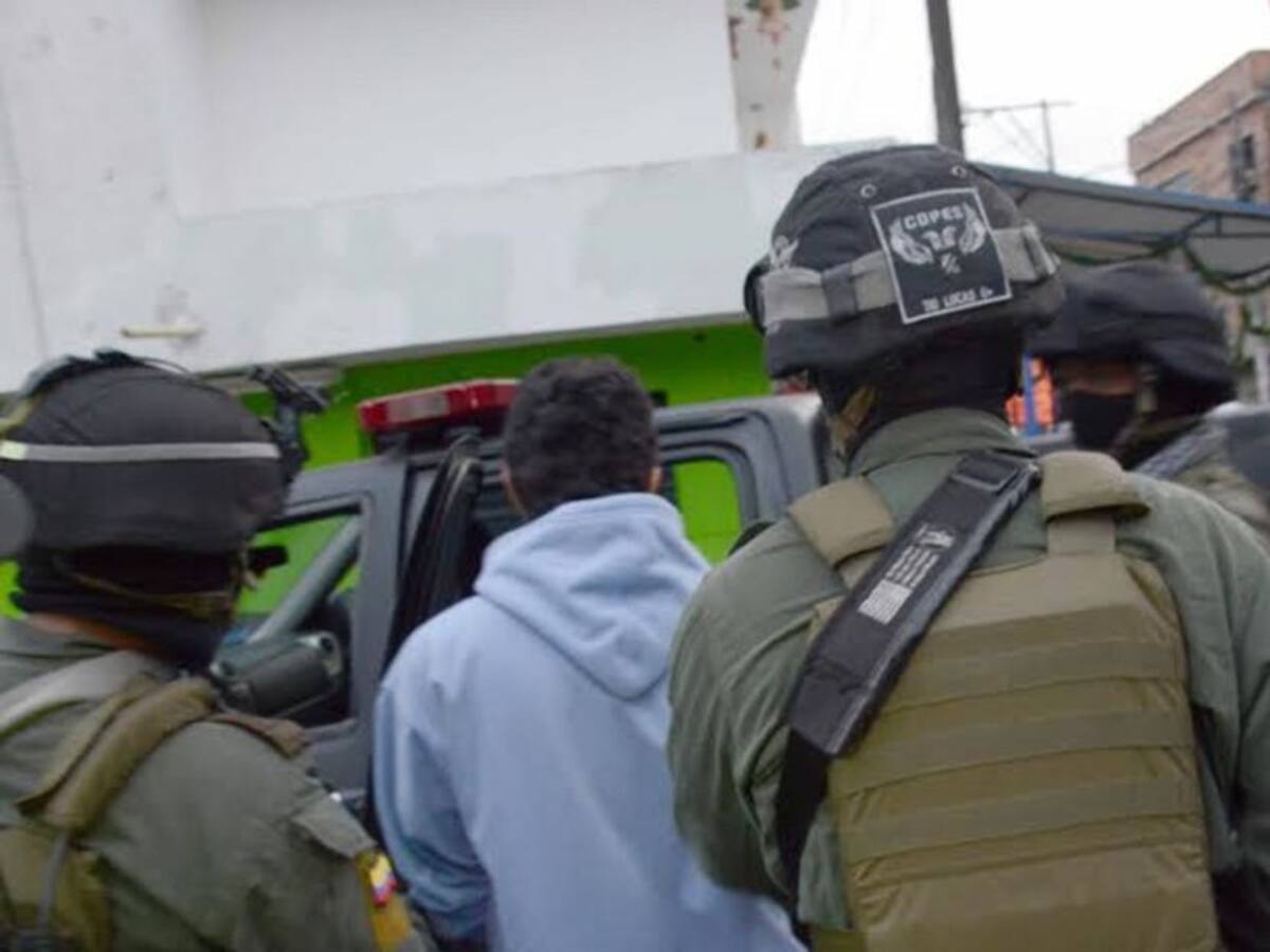 Ofrecen recompensa por agresores de dos policías en Belén