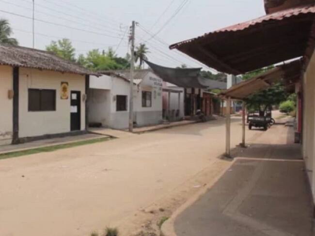 El ataque se presentó en el municipio de Hatillo de Loba, donde se registró un intercambio de disparos con los delincuentes