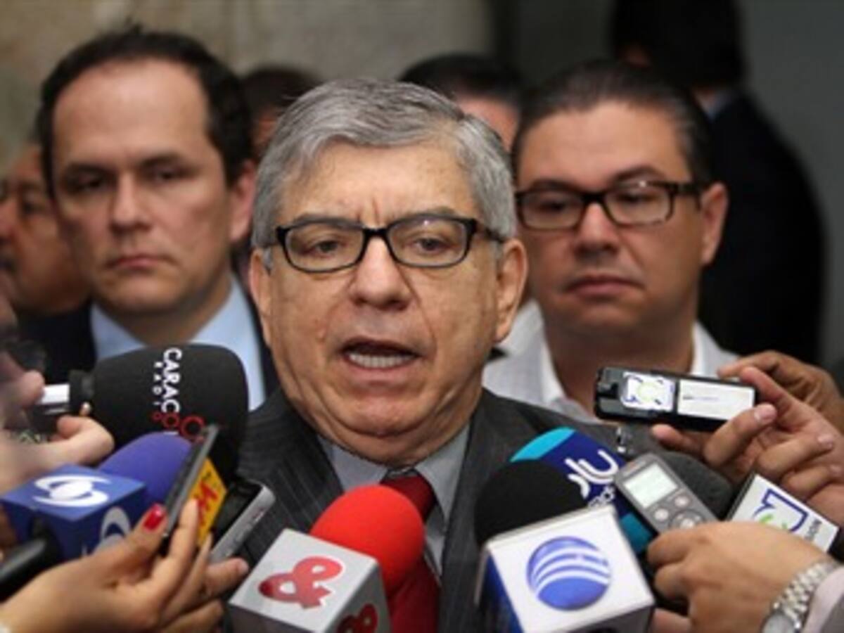 Solo le pido a Santos imparcialidad en la elección de contralor: Gaviria