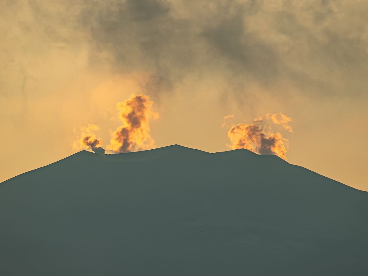 Videos: Volcán Puracé en el Cauca registró expulsión de ceniza, evalúan evacuación de comunidades