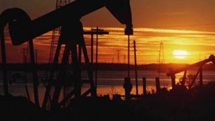 Colombia gasta sólo la tercera parte del petróleo que produce, pero importa gasolina: Velasco