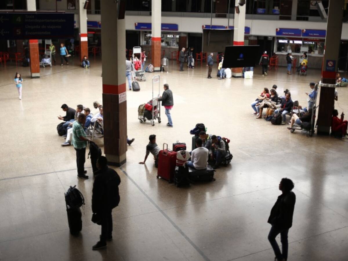 Operación en la Terminal de Transporte de Bogotá se normaliza en un 40%