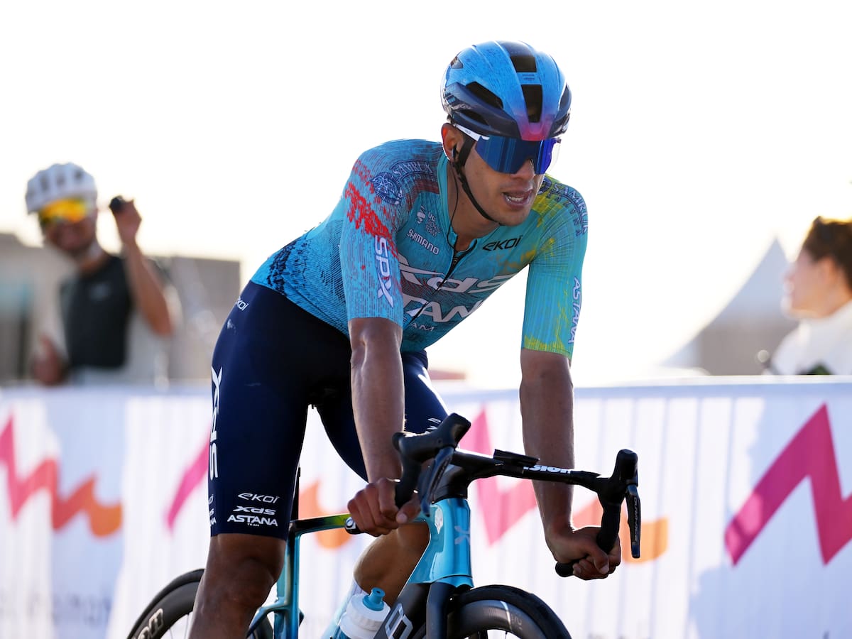 Harold Tejada logra el podio en la etapa 5 de la París-Niza: así le fue al ciclista colombiano