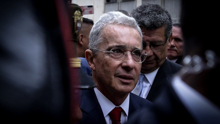 “Me llama la atención que en los informes de la JEP estén datos de las ONG que fueron enemigas de mi gobierno”, aseguró Álvaro Uribe. Foto: Colprensa / DIEGO PINEDA