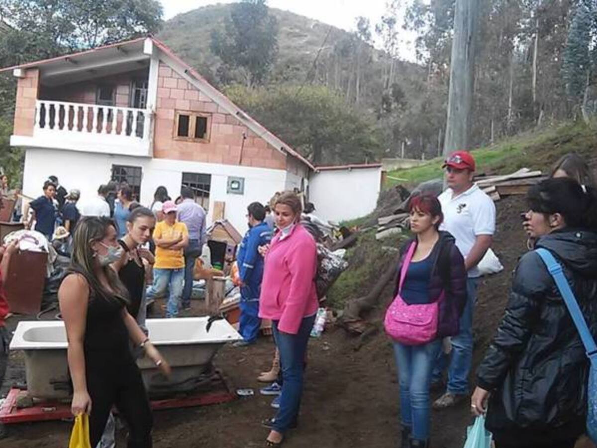 Animalistas acudieron en rescate de los animales mal cuidados por la Fundación Vida de Pelos