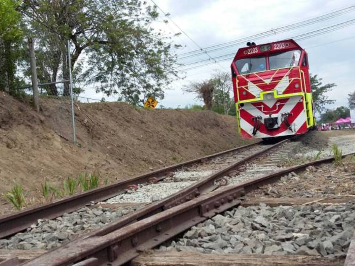 El tren del pacífico podría ser la alternativa ante el paro camionero