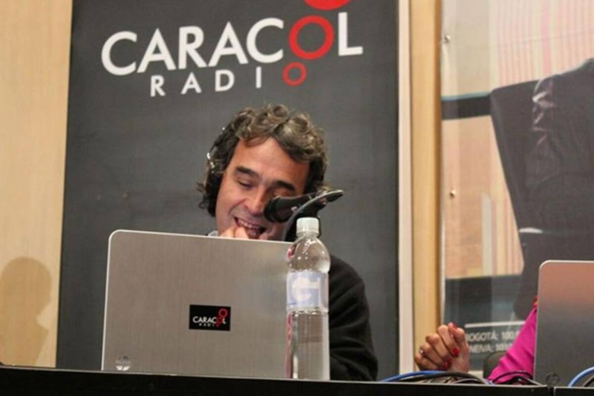 Darío Arizmendi y su equipo desde la ciudad más innovadora del mundo, mostrando lo mejor de Antioquia y sus gentes. Foto: Caracol Radio.