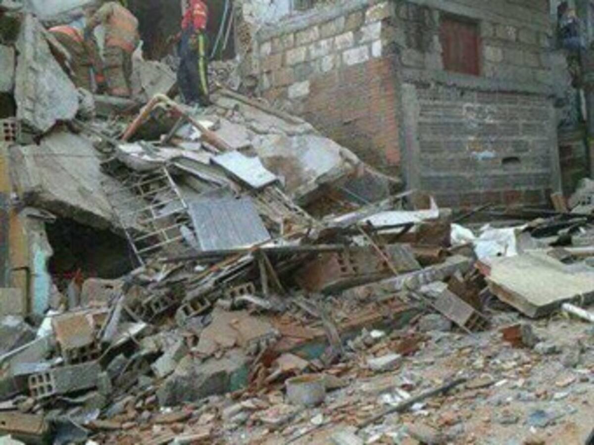 Descartan desaparecidos en colapso de vivienda en Bello, Antioquia