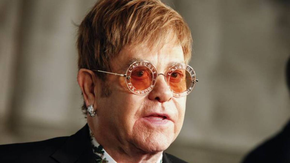 Elton John se despide de su madre tras organizarle un funeral 'perfecto'