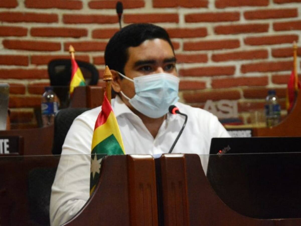 Duras críticas a director del DATT: concejo pidió quitar viernes "sin moto"