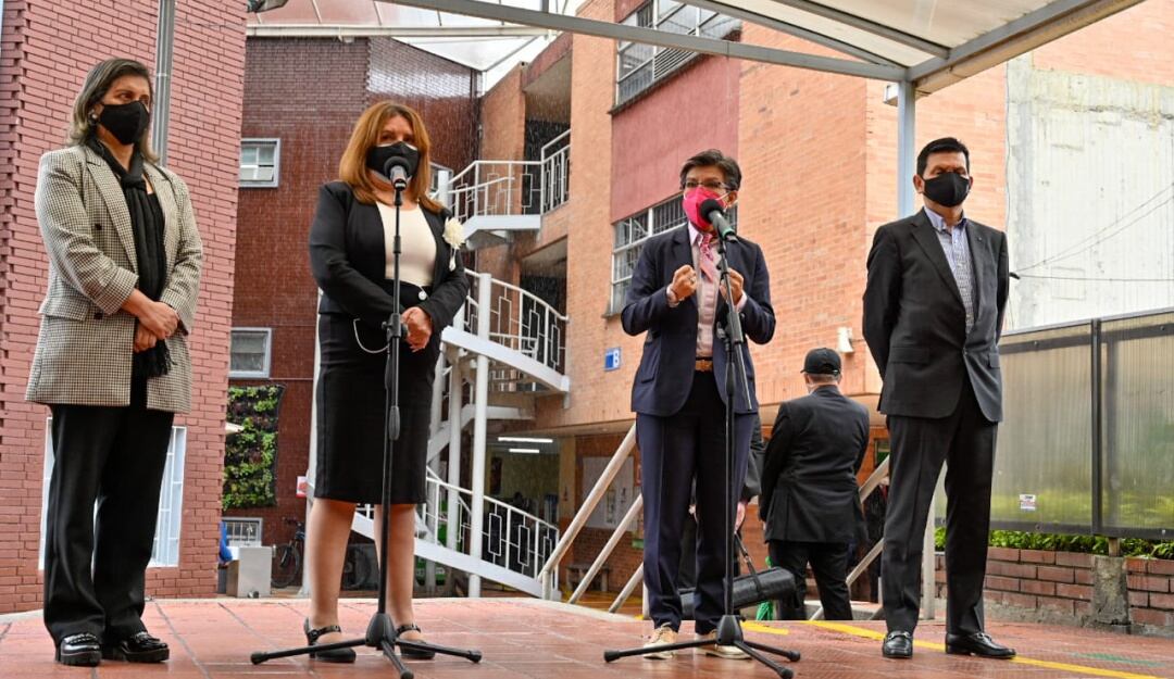 No hay excusa para evadir educación presencial: Claudia Lopez