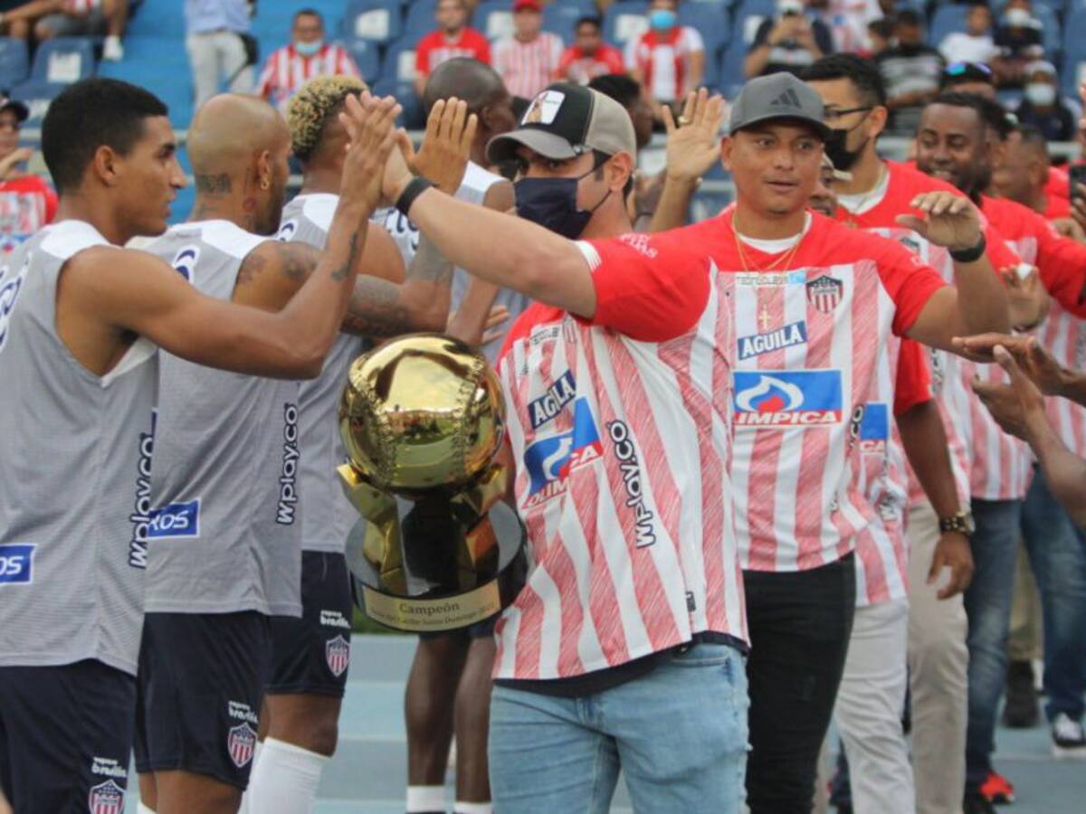 Con calle de honor: Así recibió Junior a Caimanes de Barranquilla