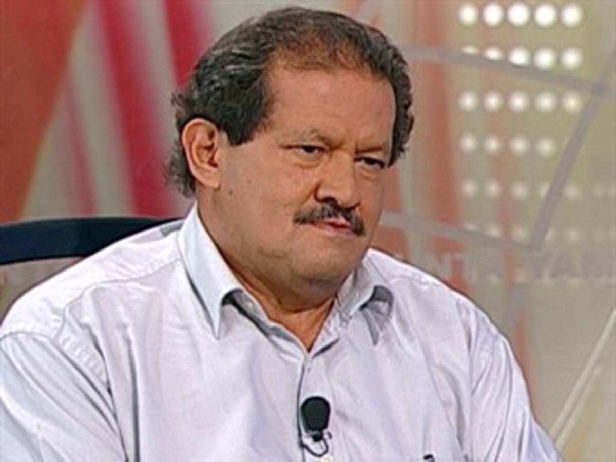 Angelino Garzón salió de la Unidad de Cuidado Intensivo