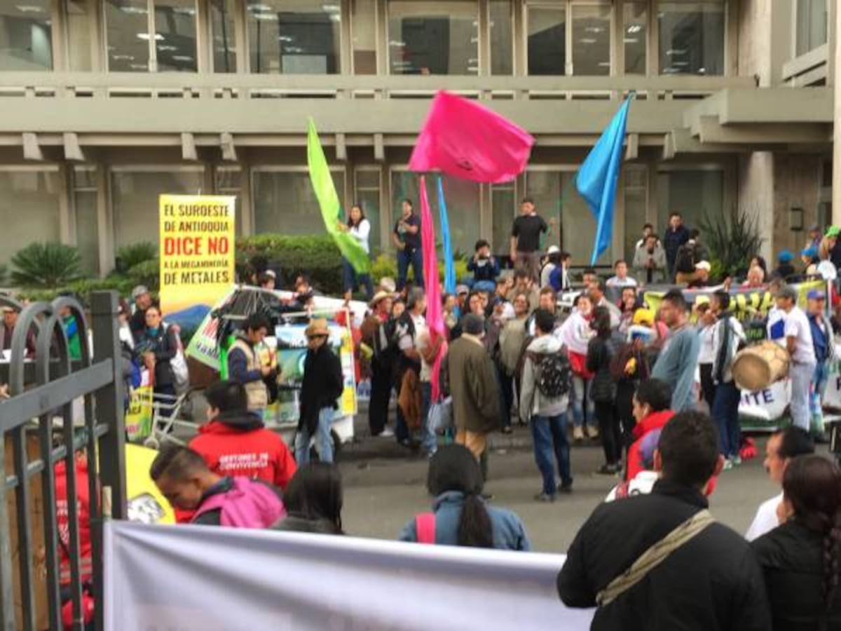 Comunidades ratifican ante la Corte efectos que dejan proyectos mineros